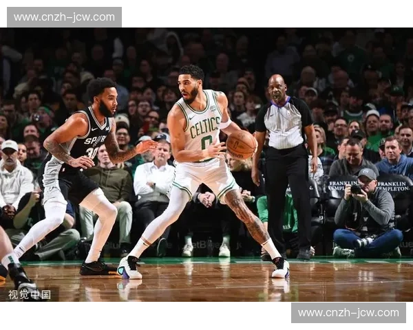 文班亚马在场时马刺得分效率更高 替补时段每百回合净负17.3分 文班亚马在场时马刺得分效率更高 替补时段每百回合净负17.3分